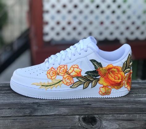 Custom Sneakers Diy, Nike Air Force 1 Custom, Custom Shoes Diy, Diy Sneakers, Custom Nike Shoes, Nike Air Shoes, Cute Nike Shoes, Fresh Shoes, Hype Shoes