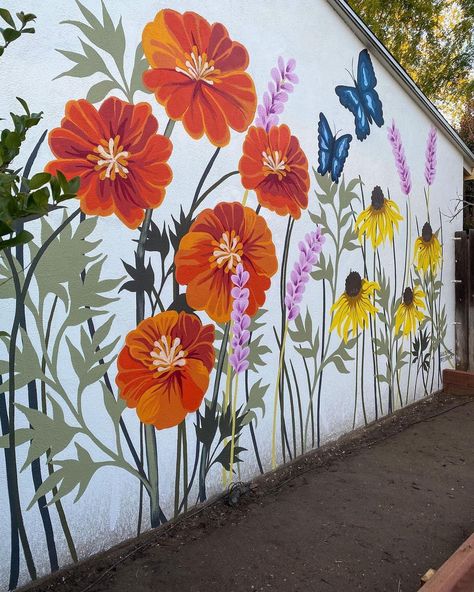 Painted Murals On Fences, Outdoor Garden Mural Wall, Garden Wall Art Painting, Mural Wall Art Garden, Exterior Wall Art Painting, Wall Painting For Garden, Mural On Garage Door, Garden Murals Outdoor, Simple Outdoor Mural Ideas