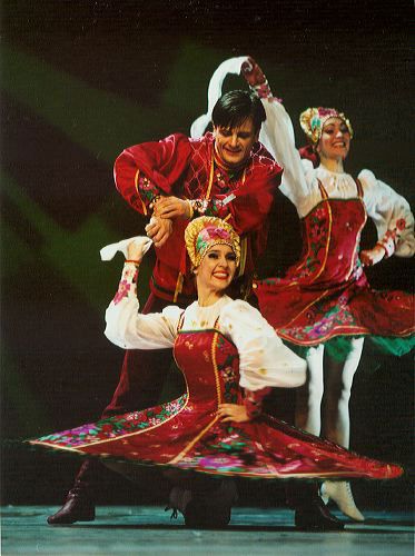 Russian Folk Dance Russian Dance, Nutcracker Costumes, Everybody Dance Now, Dancing Art, Ballet Dancing, Dance Forever, Russian Ballet, Dance Like No One Is Watching, Nutcracker Ballet