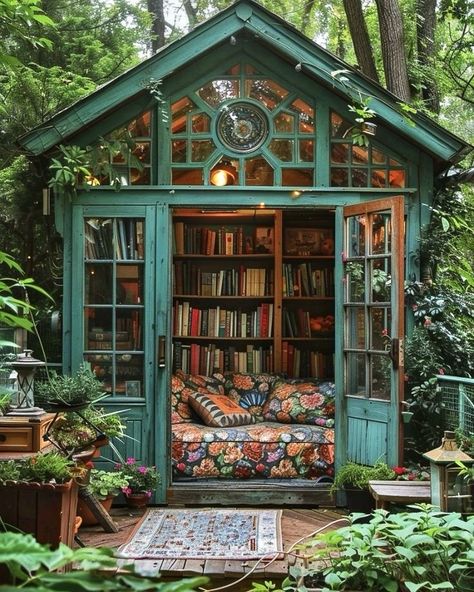 Garden Art Studio, Outdoor Reading Space, Outdoor Library, Outdoor Reading Nooks, Garden Library, Garden Shed Ideas, Garden Nook, Shed Ideas, Somerset Maugham