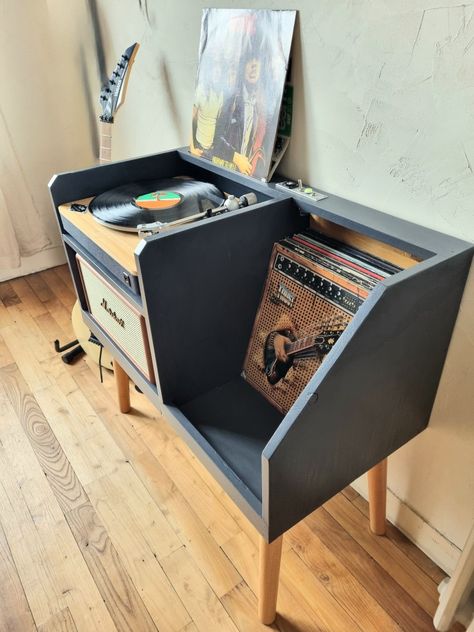 Turntable Furniture Holder, Industrial Vinyl Record Storage, Vynl Records Storage, Vinyl Setup, Record Player Stand Shop, Speaker Stands Diy, Spare Room Office, Vinyl Record Furniture, Vinyl Record Room