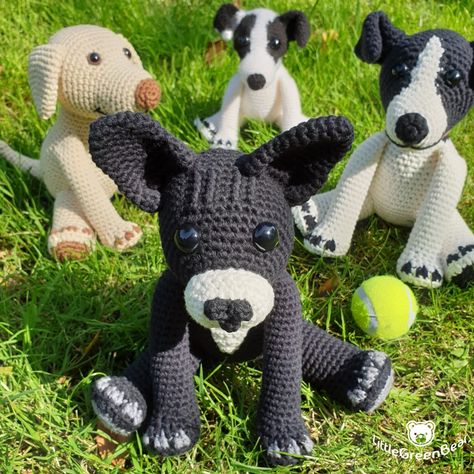 #crochet #amigurumi #handmade #crafts #dogs #jackrussell #labrador #frenchbulldog Crochet Labrador Pattern Free, Labrador Crochet Pattern, Dog Amigurumi, Bear Patterns, Dog Crochet, Green Bear, Baby Scarf, Universal Yarn, Christmas Knitting Patterns