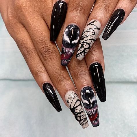 Dark Nails Halloween, Superhero Acrylic Nails, Tim Burton Nail Ideas, Nail Art Designs Edgy, Superhero Nail Designs, Venom Inspired Nails, Villian Nails Designs, Venom Nails Designs, Dragonball Nails