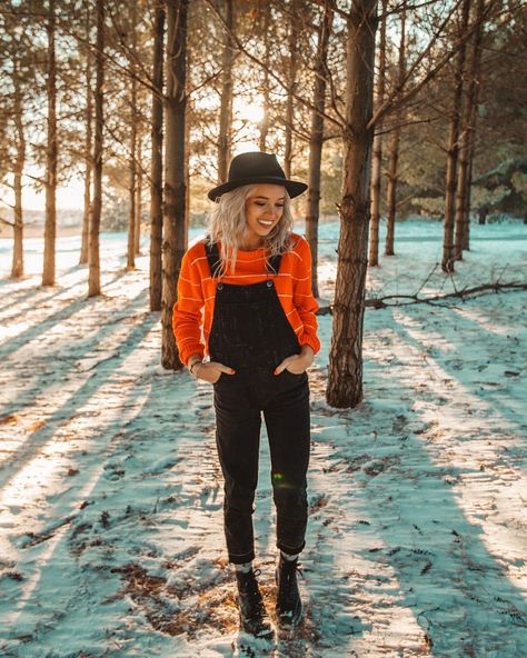 Music Festival Pictures, Camping Outfits Winter, Cute Camping Outfits, Climbing Outfits, Festival Pictures, Cute Camping, Boho Festival Outfit, Music Festival Fashion, Music Festival Outfits