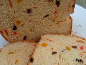 Happier Than A Pig In Mud: Christmas Panettone-A Bread Machine Recipe Panatone Bread, Stollen Bread, Fruit Bread Recipes, Panettone Bread, Bread Making Machine, Easy Bread Machine Recipes, Panettone Recipe, Instant Pot Slow Cooker, Football Appetizers