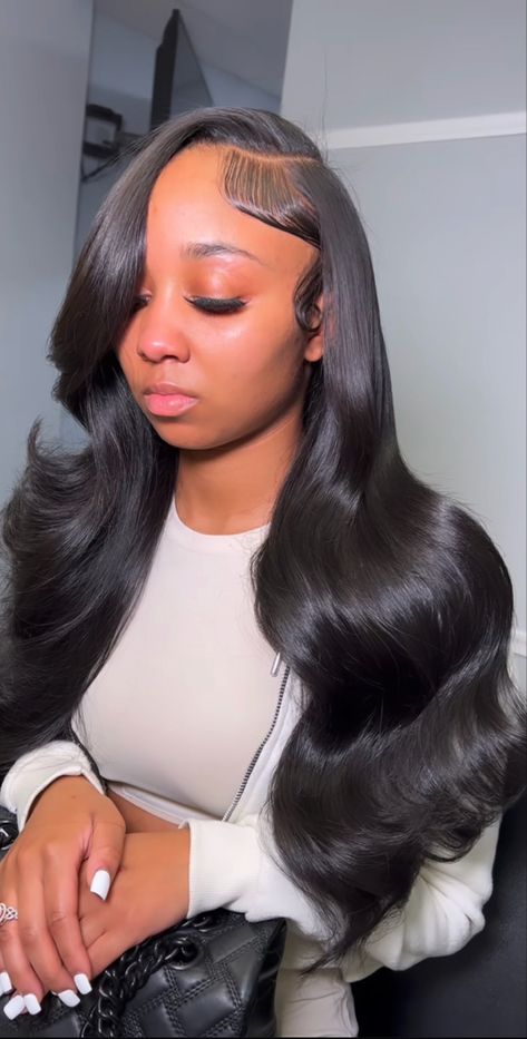 Body Wave Sew In With Closure Side Part, Side Part With Curls Black Women, Side Part Body Wave Sew In, Loose Wave Side Part, Sew In Hairstyles With Closure, Traditional Sew In, Side Part Sew In, Sleek Ponytail Hairstyles, Instagram Hairstyles