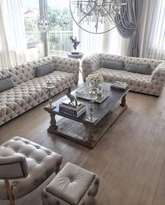 {✨°pinterest:@keriaah°✨} Tufted Sofa Living Room, Living Room Decor Gray, Sala Grande, Living Room Sofa Design, Simple Living Room, Tufted Sofa, Sofa Living Room, Luxury Rooms, Sofa Living