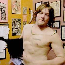 Shirtless Norman Reedus from RIDE Daryl Dixon Shirtless, Norman Reedus Shirtless, Daryl Dixon Funny, Ride With Norman Reedus, Daryl Dies, Daryl And Rick, Twd Funny, Olive Oyl, Bill Skarsgard