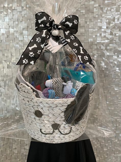 Custom pet gift baskets Dog Hampers Gift Baskets, Pet Basket Ideas, Cat Gift Basket Ideas, New Puppy Gift Basket, Easter Basket For Dogs, Pet Gift Basket Ideas, Puppy Gift Basket, Cat Gift Basket, Puppy Basket