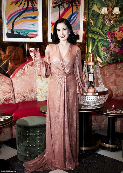 Pretty in pink: Dita Von Teese looked more glam than usual as she attended the Paul’s Baby Grand Cocktail Lounge in New York City on Monday Icons Women, Hollywood Golden Age, Dita Von Teese Burlesque, Dita Von Teese Style, Style Icons Women, Dita Von Tease, Absolut Elyx, Blush Gown, Mode Hippie