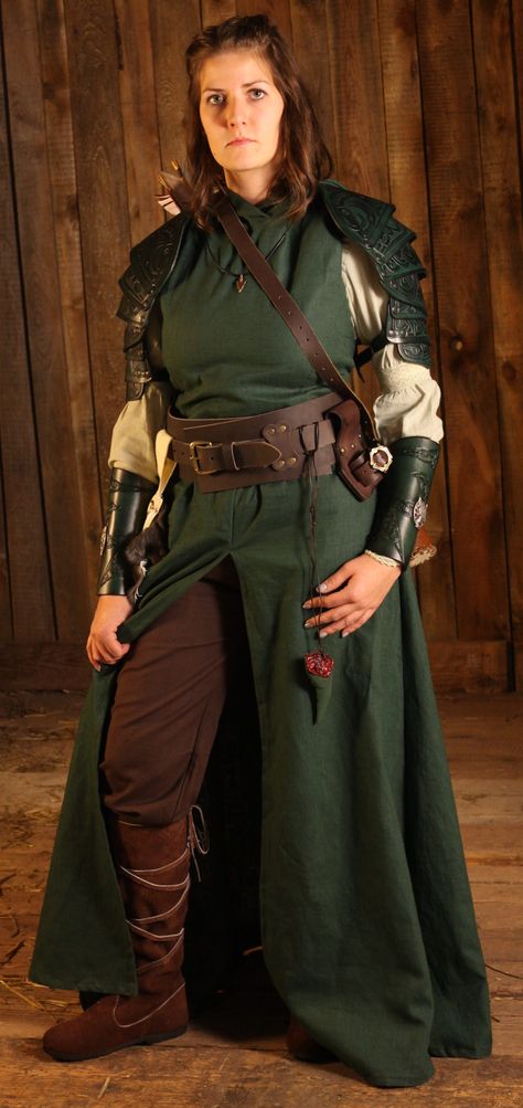 LARP Costume Female Ranger order online with larp-fashion.co.uk Medieval Larp Costume, Female Vikings Costume, Ranger Cosplay Female, Celtic Cosplay Female, Ren Faire Outfits Ranger, Larp Outfit Female, Larping Costume, Female Ranger Outfit, Fantasy Ranger Outfit