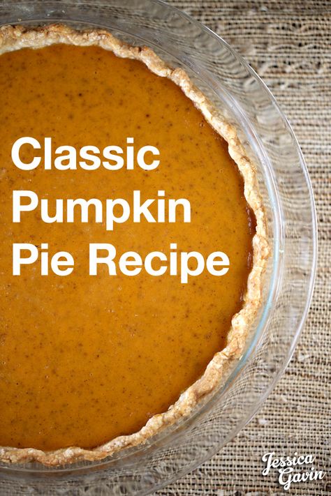 Traditional Pumpkin Pie Recipe, Healthy Pumpkin Pie Recipe, Classic Pumpkin Pie Recipe, Traditional Pumpkin Pie, Classic Pumpkin Pie, Pumpkin Pie Cookies, Perfect Pumpkin Pie, Delicious Holiday Desserts, Healthy Pumpkin Pies