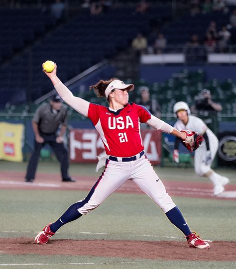 Women’s Softball, Softball Aesthetic Pitcher, Softball Goals, Softball Poses, Pitcher Softball, Softball Aesthetic, Womens Softball, Softball Things, Softball Pitcher