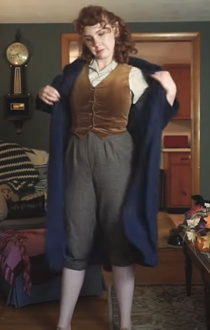 Fantasy Bounding, Hobbit Outfit Men, Hobbit Inspired Outfits, Modern Fantasy Clothing, Hobbit Outfit, Hobbit Clothes, Hobbit Fashion, Hobbit Core, Hobbit Style