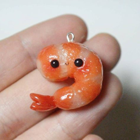 Kawaii polymer clay shrimp inspired by @emssysboutique #polymerclay #polymerclayshrimp #shrimp #kawaiishrimp #fimoclay #premoclay #claycharms #charm #charms #handmade #kawaiipolymerclay #kawaiicharms #kawaiicharm #modelina #art Kawaii Polymer Clay, Fimo Kawaii, Polymer Clay Kawaii, Clay Keychain, Fimo Polymer Clay, Polymer Clay Animals, Polymer Crafts, Cute Polymer Clay, Polymer Clay Miniatures