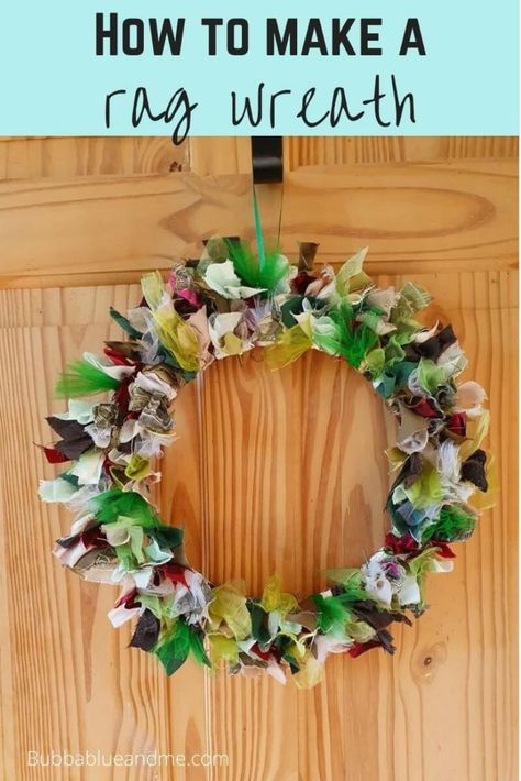 Making Burlap Wreaths, Fabric Wreath Tutorial, Christmas Church Crafts, Rag Wreath Tutorial, Christmas Wreath Craft, Easy Christmas Wreaths, Rainy Day Crafts, Fabric Wreath, Christmas Door Wreaths