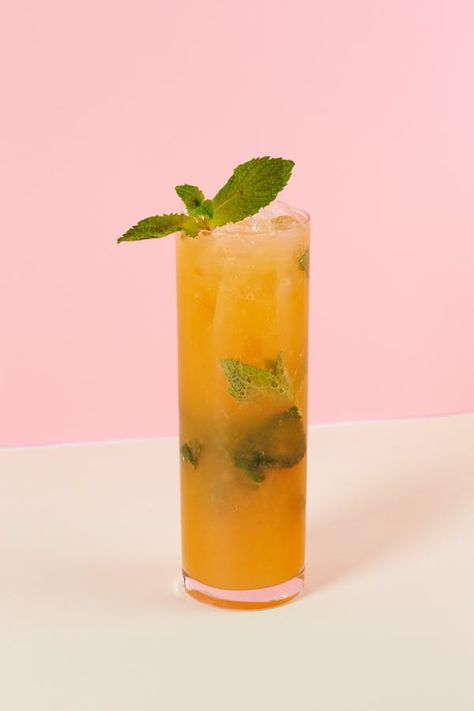 Recipe: 3-Ingredient Mint Mango Mocktail | Kitchn Cool Alcoholic Drinks, Alcoholic Drinks Easy, Recipes Starbucks Drinks, Minty Mango, Mango Mocktail, Thyme Simple Syrup, Nonalcoholic Drinks, Easy Drinks To Make, Drinks To Make