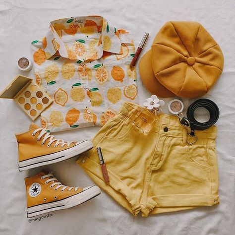 Orange Fashion Aesthetic, Yellow Fashion Outfit, Yellow Casual Outfit, Cute Yellow Outfits, Lemon Clothes, Lemon Outfit, Lemon Clothing, Yellow Outfits, Yellow Hat