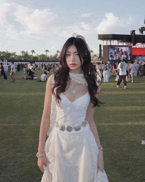 julia ma on Instagram: "coachella did u miss me?" Coachella Aesthetic, Julia Ma, Coachella Inspired Outfits, Coachella Fits, Cochella Outfits, Hair Inspiration Short, Ootd Dress, Sleeveless Outfit, Coachella Fashion