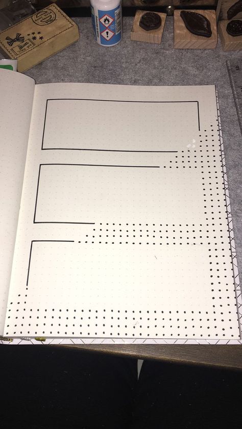 Drawing On Dotted Paper, Dot Journal Drawings, Dot Journals Ideas, Dotted Journal Drawings, Simple Journal Layout, Simple Bullet Journal Layout, Lined Bullet Journal, Dot Journal Ideas, Weekly Bullet Journal Layout