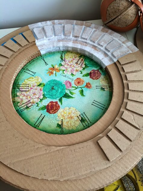 diy large clock Cardboard Clock, Cardboard Decor, Floral Clock, Cardboard Frame, Cardboard Art, Diy Cardboard Furniture, घर की सजावट, Cardboard Furniture, Diy Clock