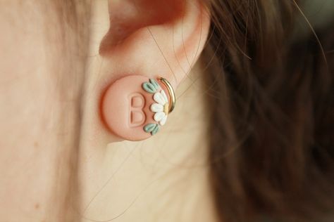 Spring Polymer Clay Earrings, Clay Building, Floral Polymer Clay, Polymer Clay Studs, 2024 Jewelry, Polymer Clay Embroidery, Polymer Clay Ring, Clay Pendants, Diy Earrings Polymer Clay