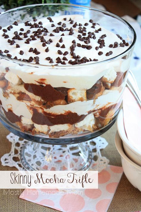 Skinny Mocha Trifle - Sweet angel food cake layered with chocolate pudding, whipped cream, and a rich coffee drizzle. The perfect no-guilt dessert! #IDSimplyPure #ad Healthy Trifle Recipes, Mocha Trifle, Healthy Trifle, Thanksgiving Chocolate Desserts, Pumpkin Trifle, Thanksgiving Chocolates, Fun Thanksgiving Desserts, Dessert Oreo, Chocolate Trifle