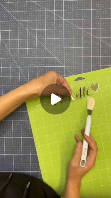 Cricut Videos Tutorials, Cricut Acetate Projects, Cricut Engraving Projects, Cricut Ideas Projects, Vinyl Cricut Projects, Cricut Personalized Gifts, Cricut Projects Ideas, Diy Cricut Projects, Cricut Office