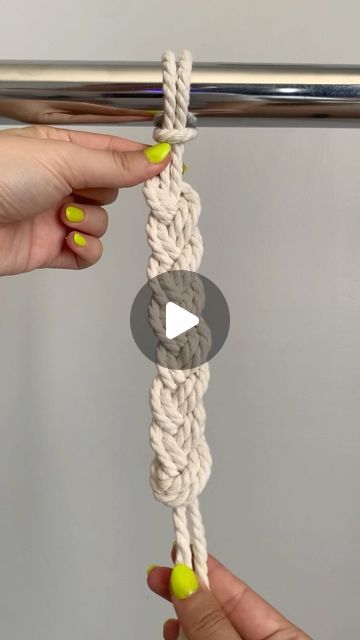 Alisha Ing | Fiber Artist on Instagram: "the caterpillar knot 🐛 

We’ve learned how to braid using four strands, so here’s a fun and easy way to create a braid using just one. This technique is great for creating bracelets, necklaces or even adding a fun knot to the ends of your hoodie drawstrings!
.
.
.
.
.
.
.
.
.
.
.
.
.
#macrameknots #macrameknot #macrameknotting #macrametutorial #macrametutorials #macramediy #howtomacrame #macramemaker #makingmacrame #macramevideo #macramevideos #diymacrame #diymacramé #tutorialmacrame #macrame #macramé #macramemakesit #modernmacrame #fiberartist #howtobraid #braidstyles #braidideas #macramedesign #macrameworkshop #diycrafts" Caterpillar Knot, Easy Macrame Wall Hanging, Idea For Home, Decorative Knots, Macrame Knots Tutorial, Beautiful Wall Hanging, Hanging Diy, Makramee Diy, Knots Diy