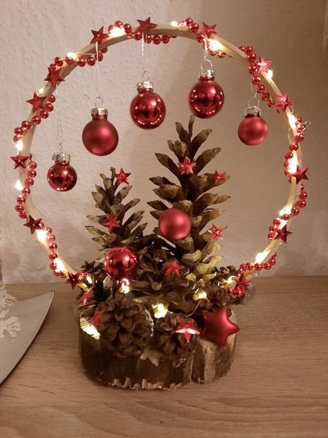 Hoop Crafts, Christmas Tree Decorating Ideas, Tree Decorating Ideas, Christmas Decorations Centerpiece, Christmas Tree Decorating, Christmas Candle Decorations, Christmas Centerpieces Diy, Easy Christmas Decorations, Tree Decorating