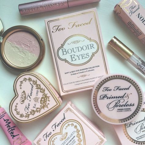 Too Faced has the best packaging <3 Tas Mini, Too Faced Melted, Estilo Ivy, Too Faced Makeup, All I Ever Wanted, Mountain Dew, Maquillaje Natural, Doll Parts, Pretty Makeup