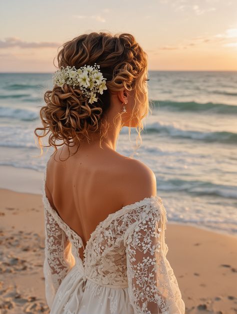 Natural Curly Hair Wedding, Long Curly Wedding Hair, Curly Natural Curls, Headband Curls, Curly Bridal Hair, Wedding Hair Ideas, Curled Updo, Wedding Hair Up, Curly Wedding Hair