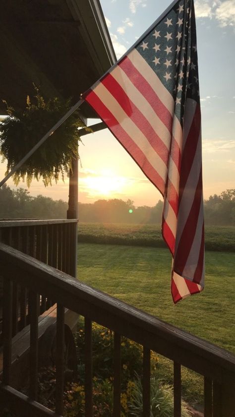 American Country Aesthetic, Southern America Aesthetic, American Dream Aesthetic, Patriotic Aesthetic, America Core, Southern Aesthetic, Americana Aesthetic, American Flag Wallpaper, Country Aesthetic