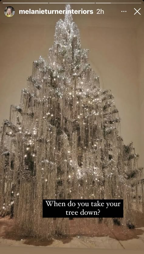 Silver Tinsel Christmas Tree, Unusual Christmas Decorations, Dress Form Christmas Tree, Christmas Tree Inspo, Antique Christmas Tree, Glam Christmas Decor, Tinsel Christmas Tree, Silver Christmas Decorations, Glam Christmas