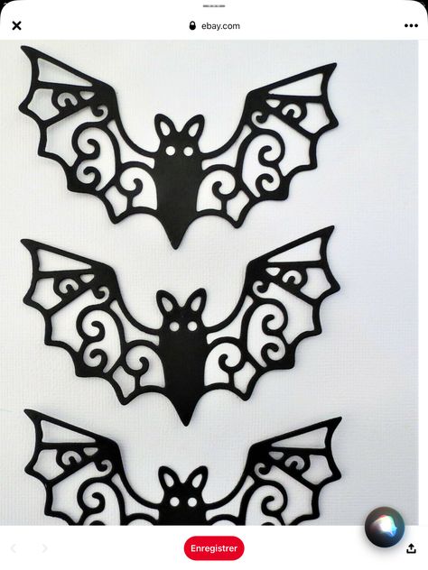 Free Halloween Svg, Bat Silhouette, Pocket Pages, Adornos Halloween, Cricut Halloween, Manualidades Halloween, Halloween Silhouettes, Fall And Halloween, Fall Halloween Crafts