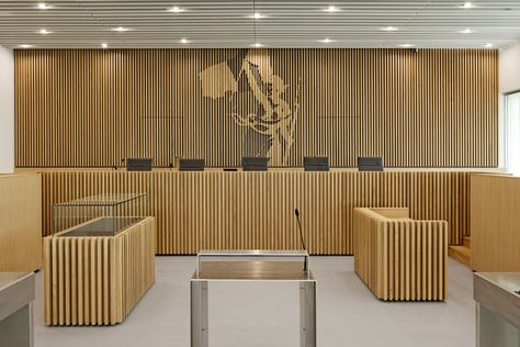 New Law Courts / Baumschlager Eberle Architectes + Atelier Pierre Champenois | ArchDaily Law Court Aesthetic, Reception Lobby Design, Kids Clothing Store Design, Cafeteria Design, Court Room, Supreme Court Building, Medical Office Design, Law Court, Hallway Designs