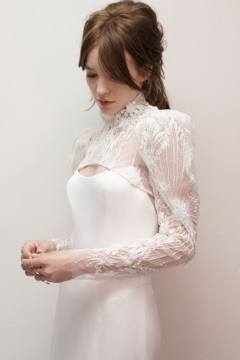 Wedding Gown Jacket, Mock Neck Wedding Dress, Rivini By Rita Vinieris, High Collar Wedding Dress, Rita Vinieris, High Neck Gown, Neck Wedding Dress, Wedding Inspirasi, Bride Fashion