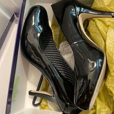 New In Box Madden Girl Patent Leather Pumps Heel Is Approximately 3-4” Madden Girl Shoes, Patent Leather Pumps, Girl Shoes, Madden Girl, Heel Pumps, High Heel Pumps, Leather Pumps, Pumps Heels, Girls Shoes