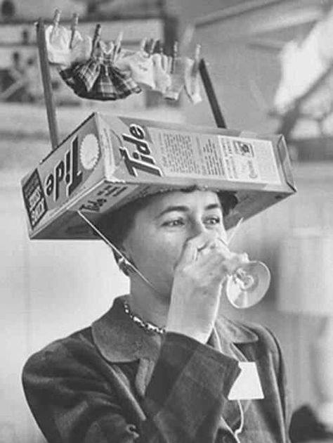 * Wives of missile men celebrating husbands' work on satellites w. silly hats. (Photo Hank Walker//Time Life Pictures) années 50 Crazy Hat Day, Silly Hats, Tiny Clothes, Hat Day, Crazy Hats, Funny Hats, Creative Costumes, Art Brut, Foto Vintage