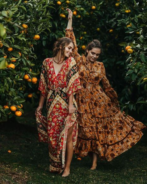 Rachel Webb Photography (@rachelwebbphotography) on Instagram: “⚡️🔮✨ • @lilly_moreau • @chic_management • @maceyanderson • @ellaandmethecollective •…” Maxi Dress With Kimono, Spiritual Fashion, Open Back Maxi Dress, Cutout Maxi Dress, Hipster Outfits, Fashion Boho, Backless Maxi Dresses, Boho Maxi, Boho Maxi Dress