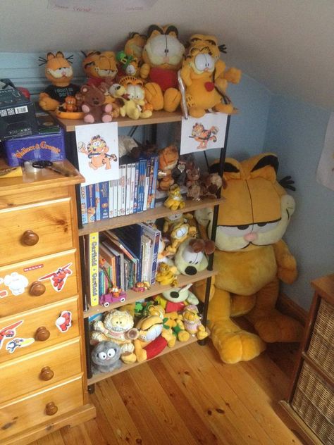 Garfield Bedroom, Garfield Decor, Garfield Room, Garfield Collection, Garfield Stuff, Fat Orange Cat, Garfield Pictures, Garfield Images, Garfield Cat