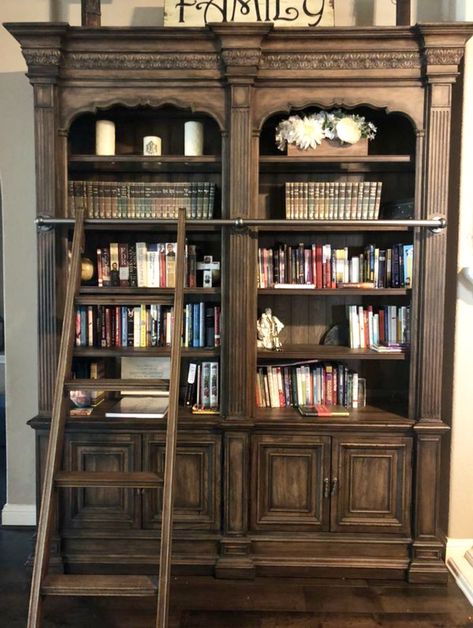 Vintage Book Shelves, Ornate Bookshelf, Bookshelf Classic, 1930 Furniture, Victorian Bookshelf, Vintage Book Case, Bookcase Art, Bookshelves Vintage, Vintage Bookshelves