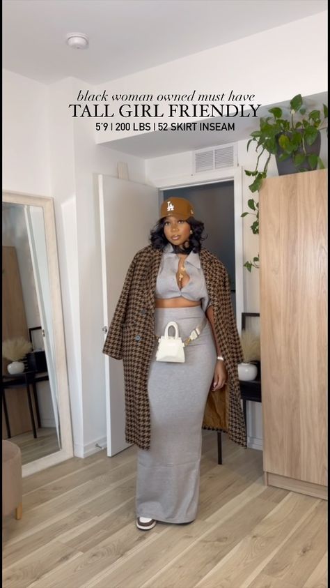 Y’ALL!! remember the black @shop.iccon set!? Well she’s back and fully stocked but also this grayyyyyy is giving ThiQUe — uniqueeeeee… | Instagram Gray Maxi Skirt, Outfit Street Style, Plus Size Baddie Outfits, Maxi Skirt Set, Classy Casual Outfits, Black Shop, Fashion Hacks Clothes, Casual Chic Outfit, Tall Girl