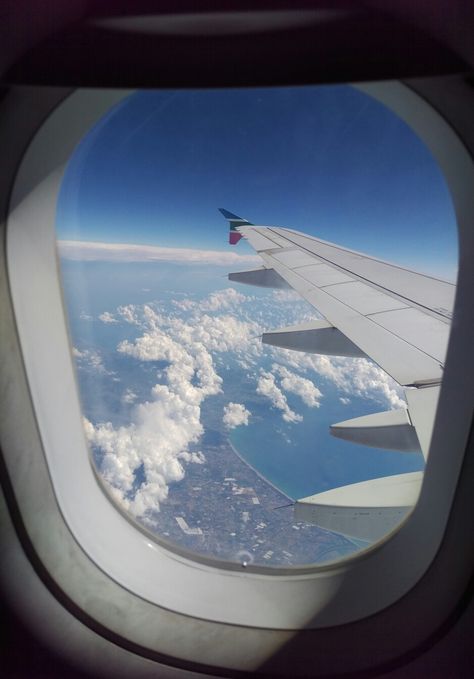 Beauty of a window seat #wingview #airbus  #aviation #airbusa320 #a320 #wingspan #scenery #aircraft Plane Pictures Window Seats, Airplane Pictures Window Seats, Lauren Layne Aesthetic, Layne Aesthetic, Flight Window Pics, Flight Pictures, Flight Pics, Trips Aesthetic, Made In Manhattan