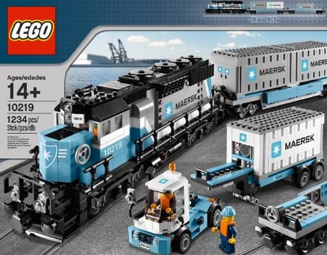 Train and Lego fans alike will love Lego's Maesrk Train Set 10219. Rated for individuals aged 14 and up. Lego City Train, Lego Creator Sets, Lego Train, Lego Trains, Train Sets, Buy Lego, Building Instructions, Lego Creator, Lego Group