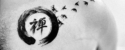 Enso Chest Tattoo, Enso Tattoo Men, Zen Tattoo Men, Enso Tattoo, Zen Tattoo, Enso Circle, Chinese Symbol Tattoos, Arrow Tattoo Design, Buddha Tattoos