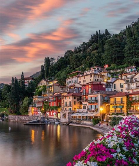 Varenna, Italy Destination Holiday, Best Travel Insurance, Best Travel Credit Cards, Insurance Companies, Europe Vacation, Beautiful Villages, Travel And Tourism, Lake Como, Amazing Places