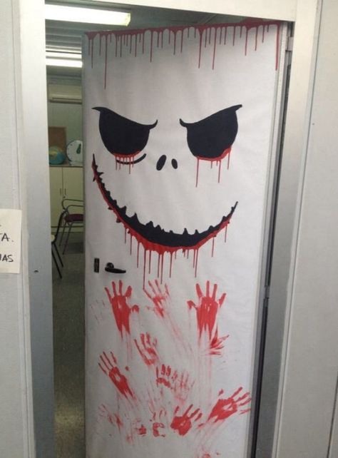 14 BEST Halloween Dorm Door Decorations That Are Spooktacular (2022) Deco Porte Halloween, Strašidelný Halloween, Halloweenpyssel Barn, Halloween Door Decorations Classroom, Halloween Dorm, Porta Halloween, Diy Halloween Door Decorations, Halloween Door Decoration, Halloween Classroom Door