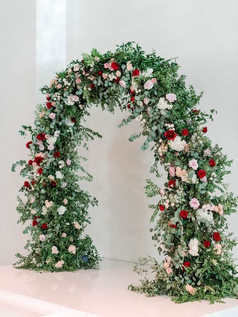 Wedding flower arch. Red, white and blush flowers. Event Planner: Kelly Doonan, Photographer: Josh & Dana Fernandez, Venue: The Revaire, Houston Wedding and Event Florist: Maxit Flower Design Red Flower Arch, Spring Arch, Wedding Flower Arch, Red Centerpieces, Floral Archway, Ceremony Photography, Wedding Archway, Wedding Background Decoration, Background Wedding