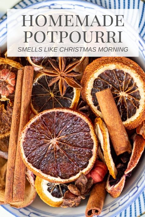 Learn how to dry oranges in the oven to make homemade Christmas potpourri. Made with a mixture of dried oranges and apples, cinnamon sticks, star anise and scented with clove, sweet orange, balsam fir, bay and cassia essential oils, it smells like Christmas morning. It makes a great homemade holiday gift! Homemade Christmas Potpourri, Orange Potpourri, Potpourri Recipe, Smells Like Christmas, Dried Potpourri, Homemade Potpourri, Potpourri Gift, Simmer Pot Recipes, Simmering Potpourri